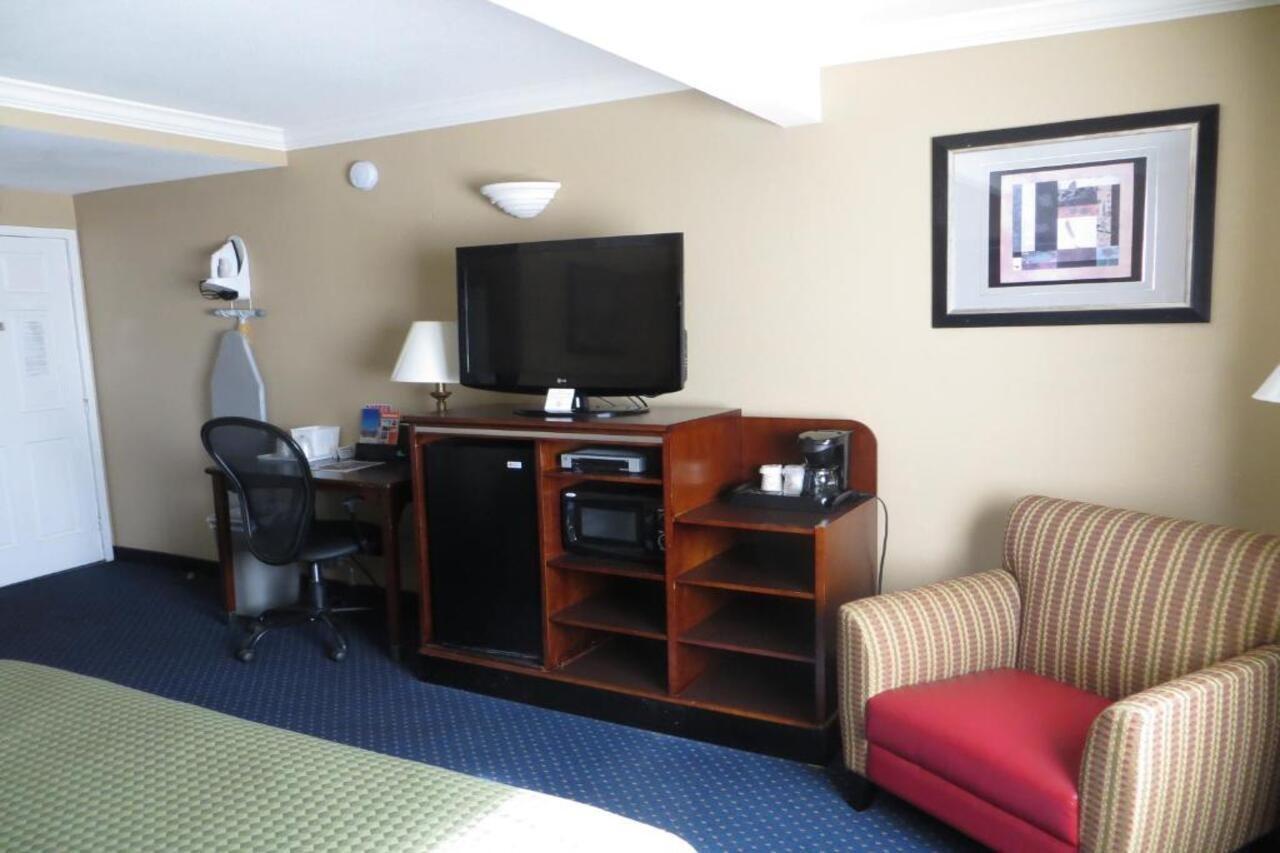 Inn At Bayshore San Mateo Bagian luar foto
