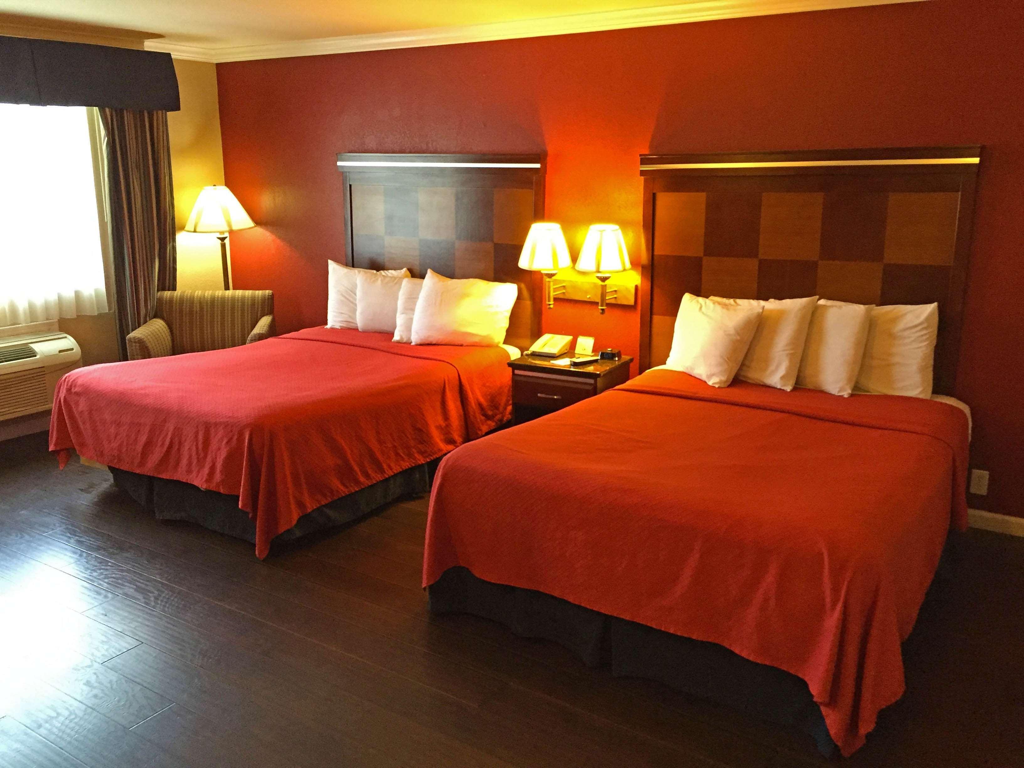 Inn At Bayshore San Mateo Bagian luar foto