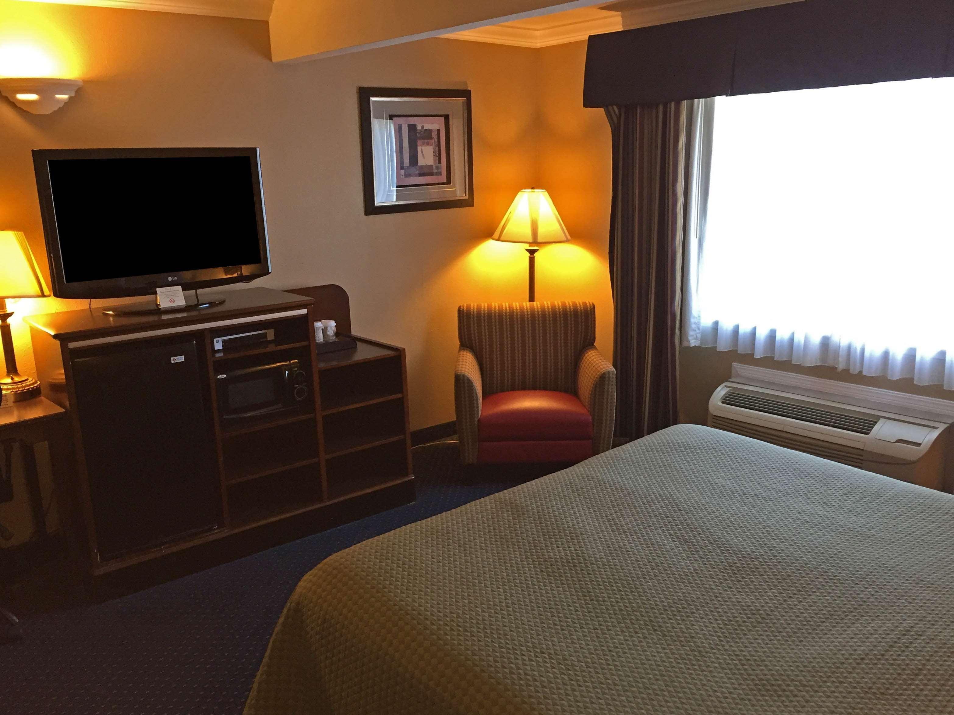Inn At Bayshore San Mateo Bagian luar foto